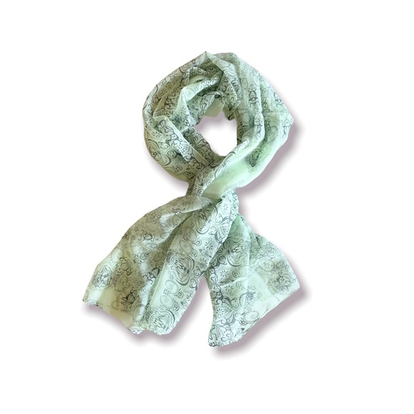 🌸New🌸 Women’s Lightweight Scarves 4 Colors Available 31”W x 59”L - Picture 2 of 13